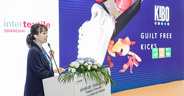 Interactive seminars and thematic displays
